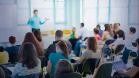 Governo oferece curso gratuito para professores do ensino médio em tempo integral