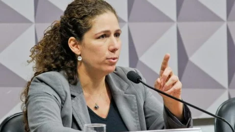 Governo tenta conciliar reajustes de servidores, diz ministra