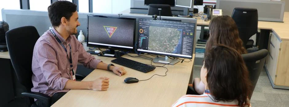Em tempo real, DER disponibiliza nova ferramenta de consulta sobre condições das rodovias estaduais 1 O DER-MG adotou um novo sistema de mapeamento e monitoramento das ocorrências nas rodovias que tornará as viagens mais seguras
