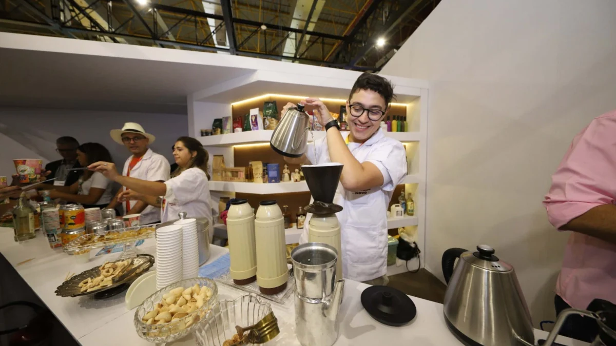 Governo do Estado apresenta a cozinha mineira na maior feira de turismo da América Latina 1 A participação na Feira WTM 2024 integra o programa Mais Turistas, fortalecendo a atividade no estado, e tem como parceiro o Centro