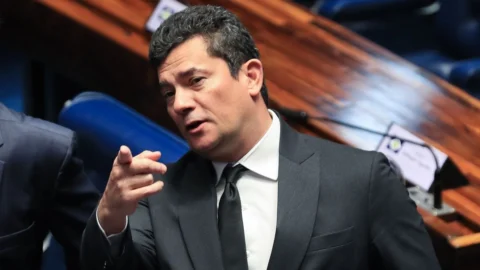Defesa se manifesta contra cassação do mandato de Moro