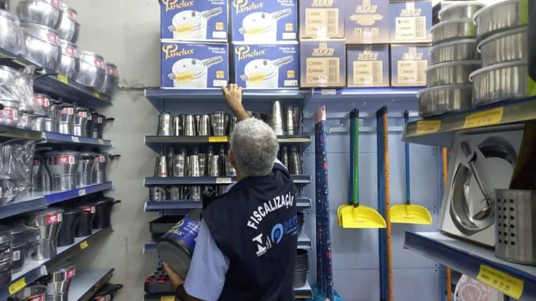 Confira recomendações do Inmetro para prevenir acidentes domésticos 1 Esse é um dos objetivos da Operação Ambiente Seguro, realizada pelos órgãos delegados do Inmetro em todo o Brasil, entre os dias 8 e 12