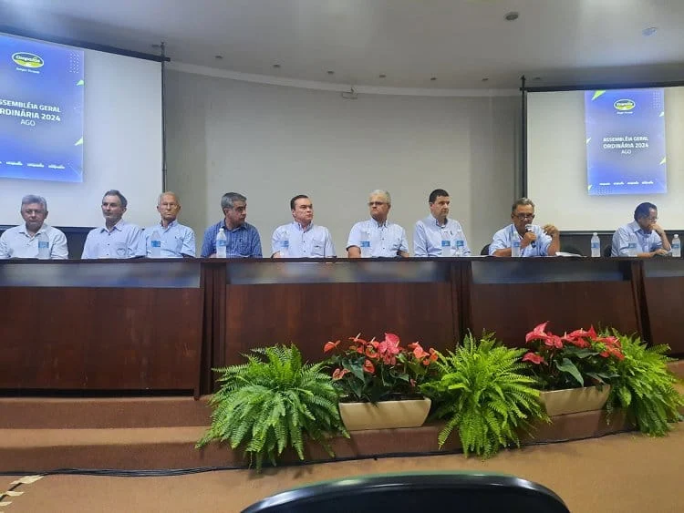 Destaques dos jornais e portais integrantes da Rede Sindijori MG 1 Durante assembleia os diretores informaram que o novo armazém irá estocar milho, sorgo e soja, mas que poderá ampliar para outros grãos