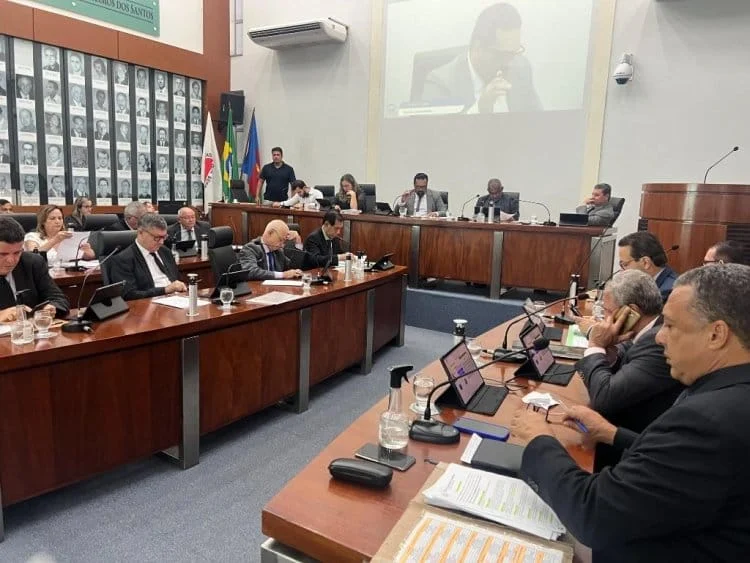 Apenas 4 vereadores permaneceram em suas legendas. Com as trocas, as bancadas do PT, PP, Cidadania e União Brasil passam a ter duas