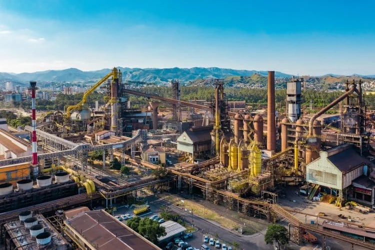 Destaques dos jornais e portais integrantes da Rede Sindijori MG 1 Dentro do eixo de eficiência energética, a Usiminas seguirá promovendo o melhor aproveitamento dos gases do processo siderúrgico (