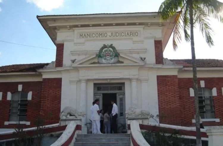 Destaques dos jornais e portais integrantes da Rede Sindijori MG 1 Com determinação, centro de tratamento psiquiátrico está impedido de aceitar novos pacientes para internação (Reprodução)