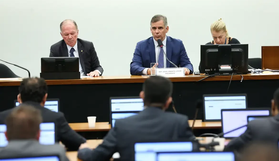 Conselho de Ética abre processo que pode cassar Chiquinho Brazão 1 O Conselho de Ética da Câmara dos Deputados instaurou, nesta quarta-feira (10), o processo que poderá levar à cassação do mandato