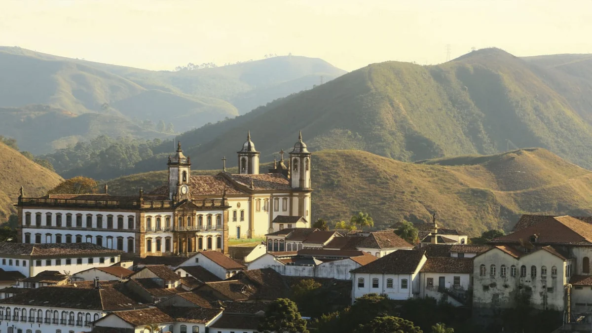 Curso gratuito sobre análise de dados no Turismo está com inscrições abertas 1 Ao realizar essa capacitação, o Governo de Minas destaca o comprometimento com a qualificação profissional e o desenvolvimento do setor