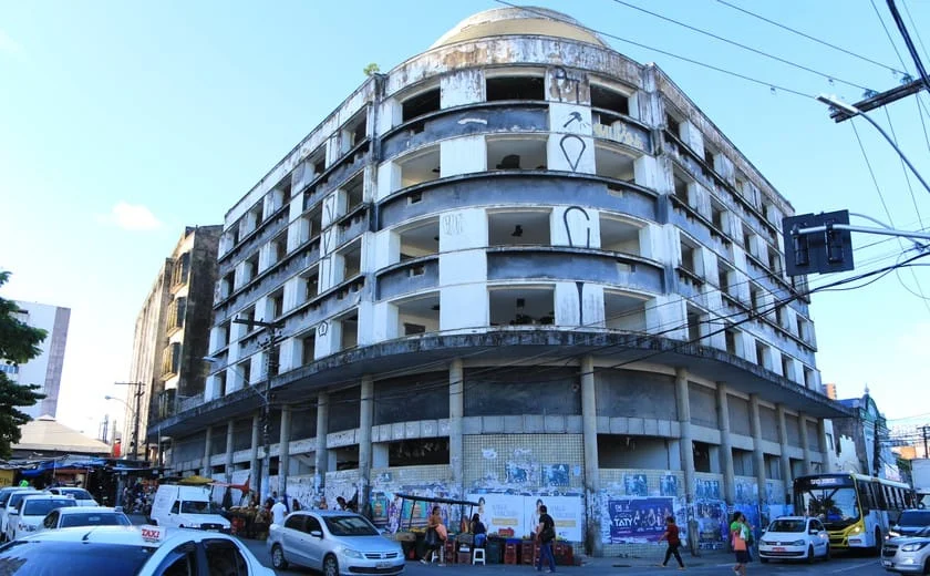 A utilização de prédios prontos, que precisam ser apenas reformados e adaptados, ajuda, segundo a ministra, a reduzir os custos