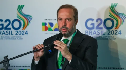 Brasil monitora impacto do conflito Irã x Israel no preço do petróleo 4 Brasil monitora impacto do conflito Irã x Israel no preço do petróleo