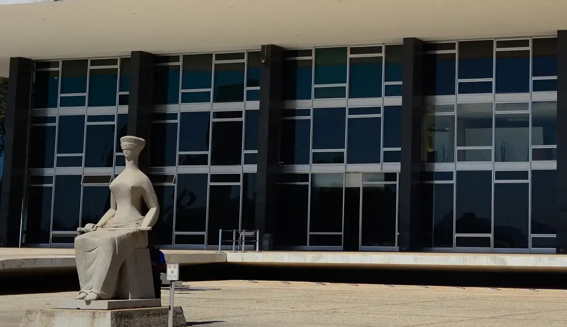 STF tem cinco votos contra “poder moderador” das Forças Armadas 1 Supremo Tribunal Federal
