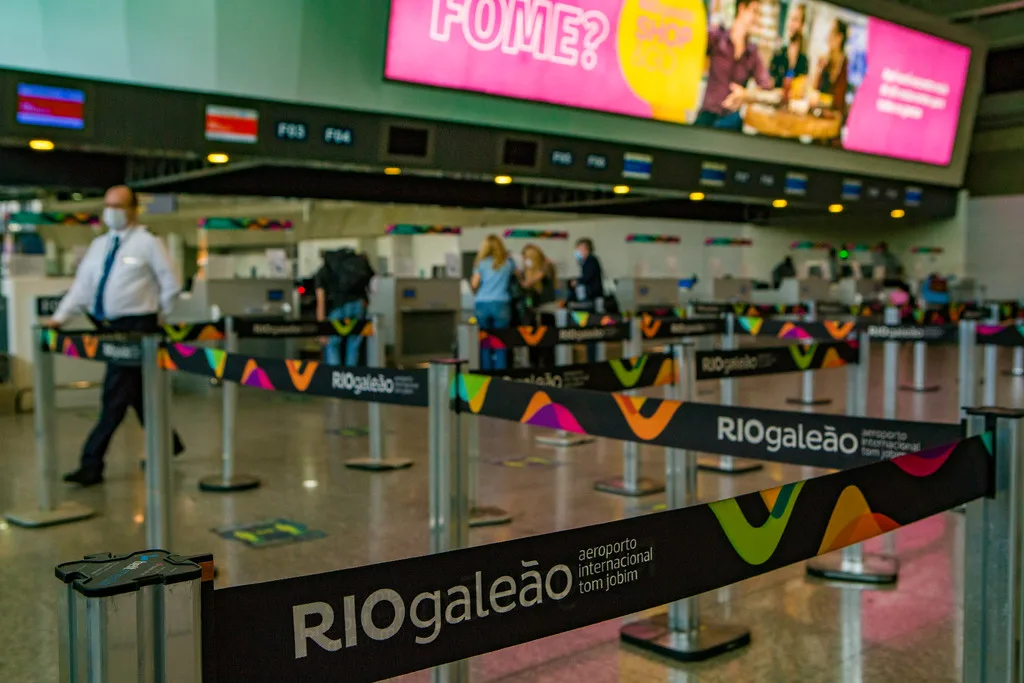 Receita Federal apreende 51 quilos de cocaína no aeroporto do Galeão 7 Receita Federal apreende 51 quilos de cocaína no aeroporto do Galeão