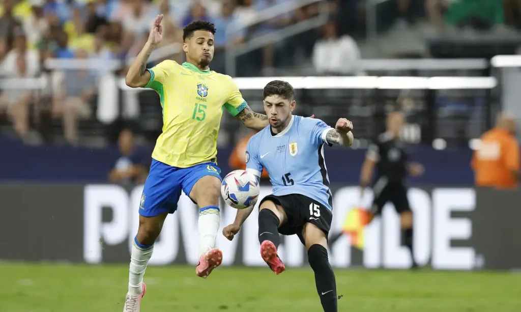 Na madrugada deste domingo (7), o Brasil empatou com o Uruguai por 0 a 0