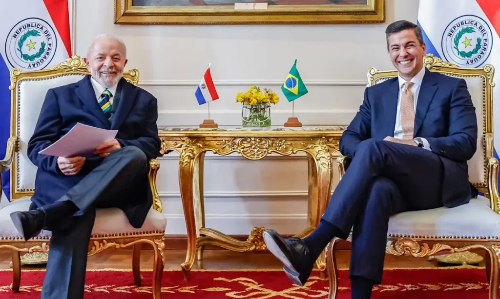 O presidente Luiz Inácio Lula da Silva lamentou, nesta segunda-feira (8), a ausência do presidente da Argentina, Javier Milei, na Cúpula