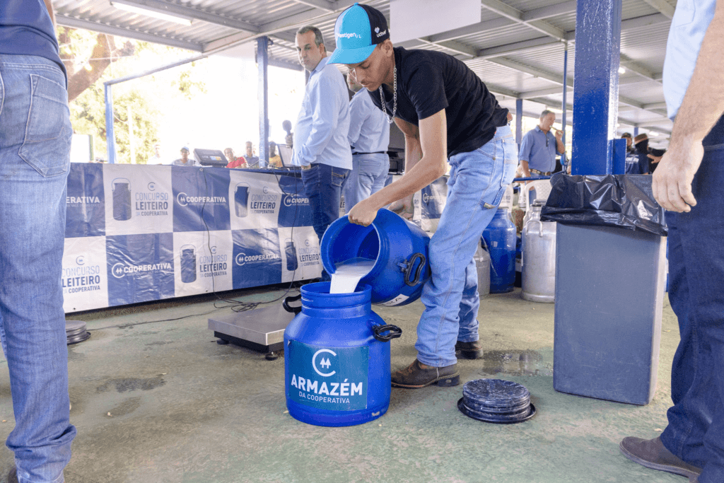 Cooperativa encerra 45 ºConcurso Leiteiro com alto nível de produção 2 image 94