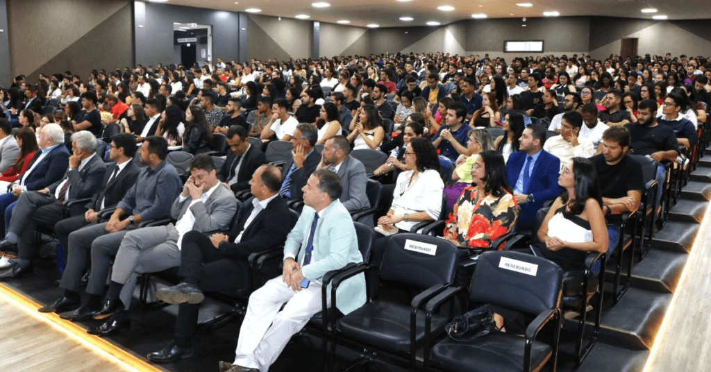 Presidente da OAB-MG faz palestra na UNIVALE sobre mudanças na advocacia criminal 2 image 205