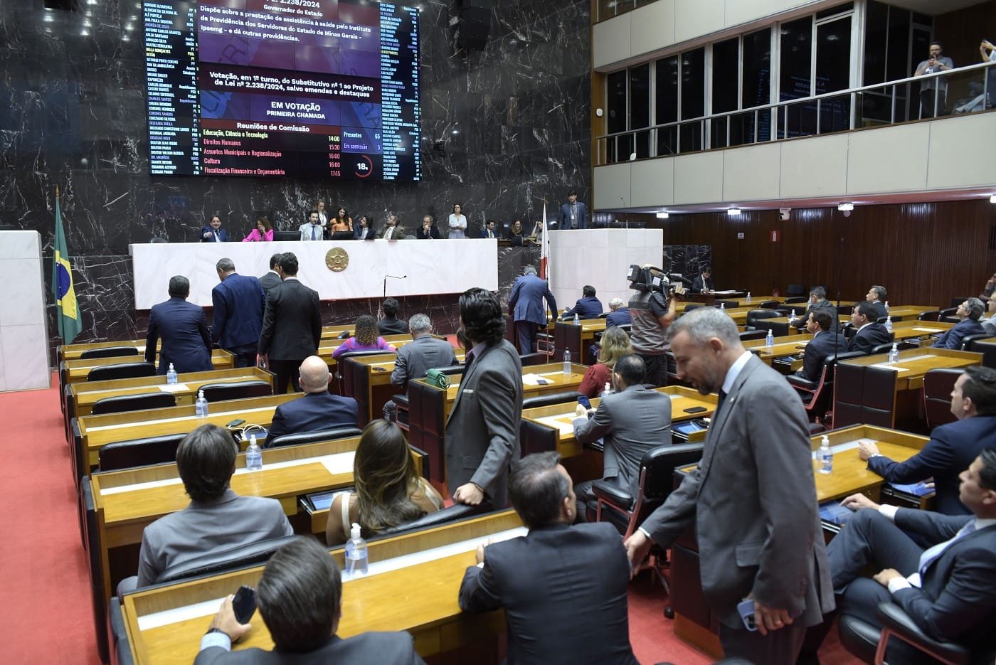 Aumento de alíquotas do Ipsemg é aprovado pelo Plenário em 1° turno 5 Aumento de alíquotas do Ipsemg é aprovado pelo Plenário em 1° turno