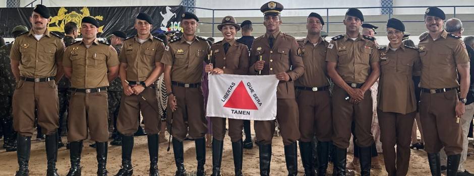 Tenente da cavalaria é a primeira mulher da PMMG a concluir o Curso de Instrutor de Equitação 1 Tenente da cavalaria é a primeira mulher da PMMG a concluir o Curso de Instrutor de Equitação