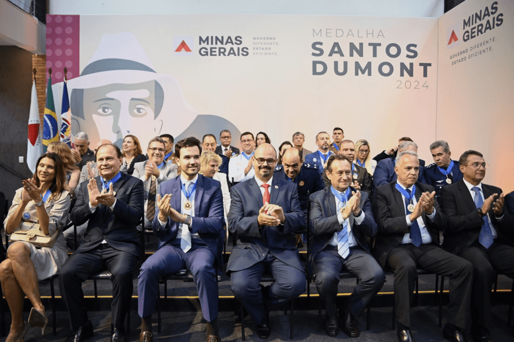 Presidente da ALMG participa da entrega da Medalha Santos Dumont 6 image 157