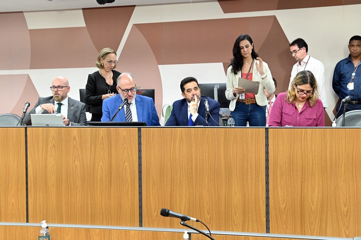 Pagamento de hora extra a militares tem novo parecer
