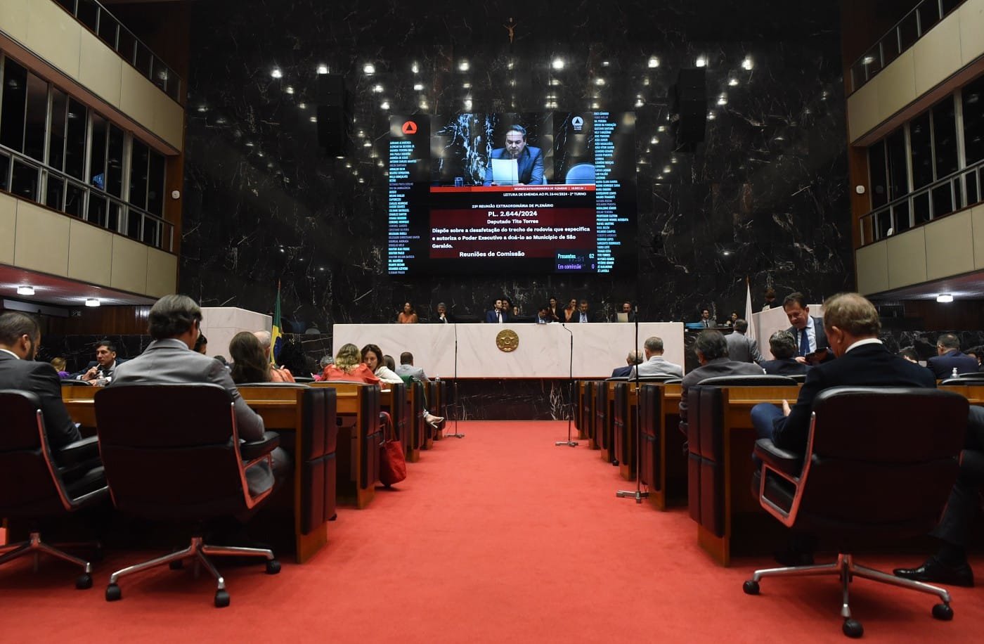 Matéria foi aprovada pelos parlamentares em Reunião Extraordinária de Plenário na tarde desta terça-feira (10)