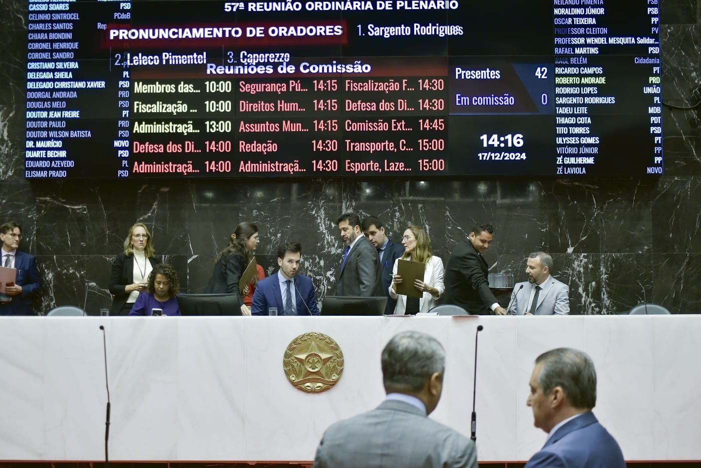 Projeto sobre atendimento prioritário a advogados é aprovado em 1º turno