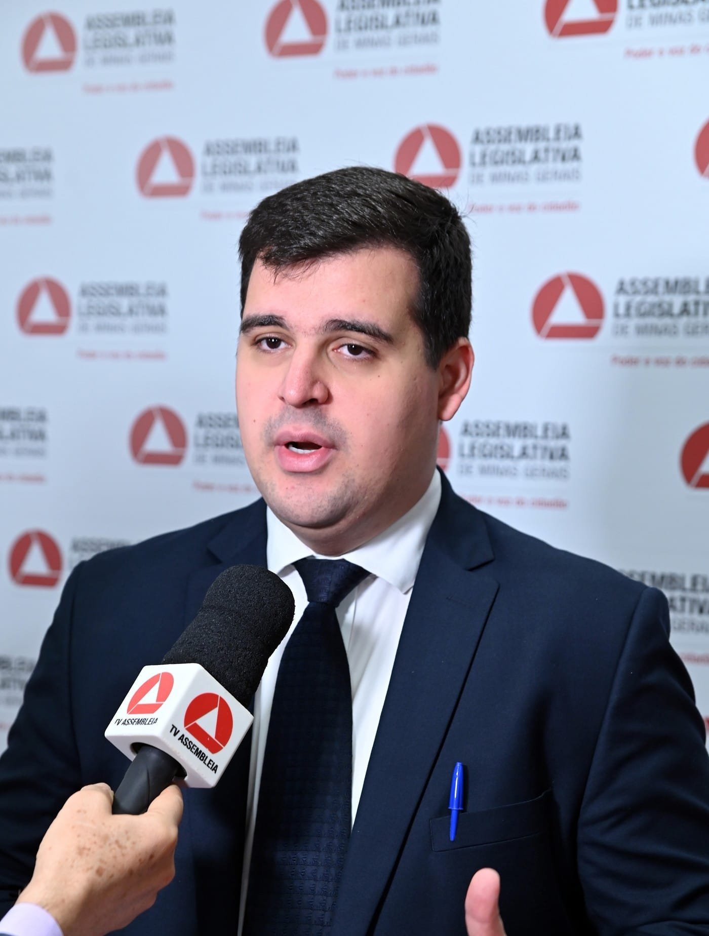 A matéria é de autoria de deputado Bruno Engler