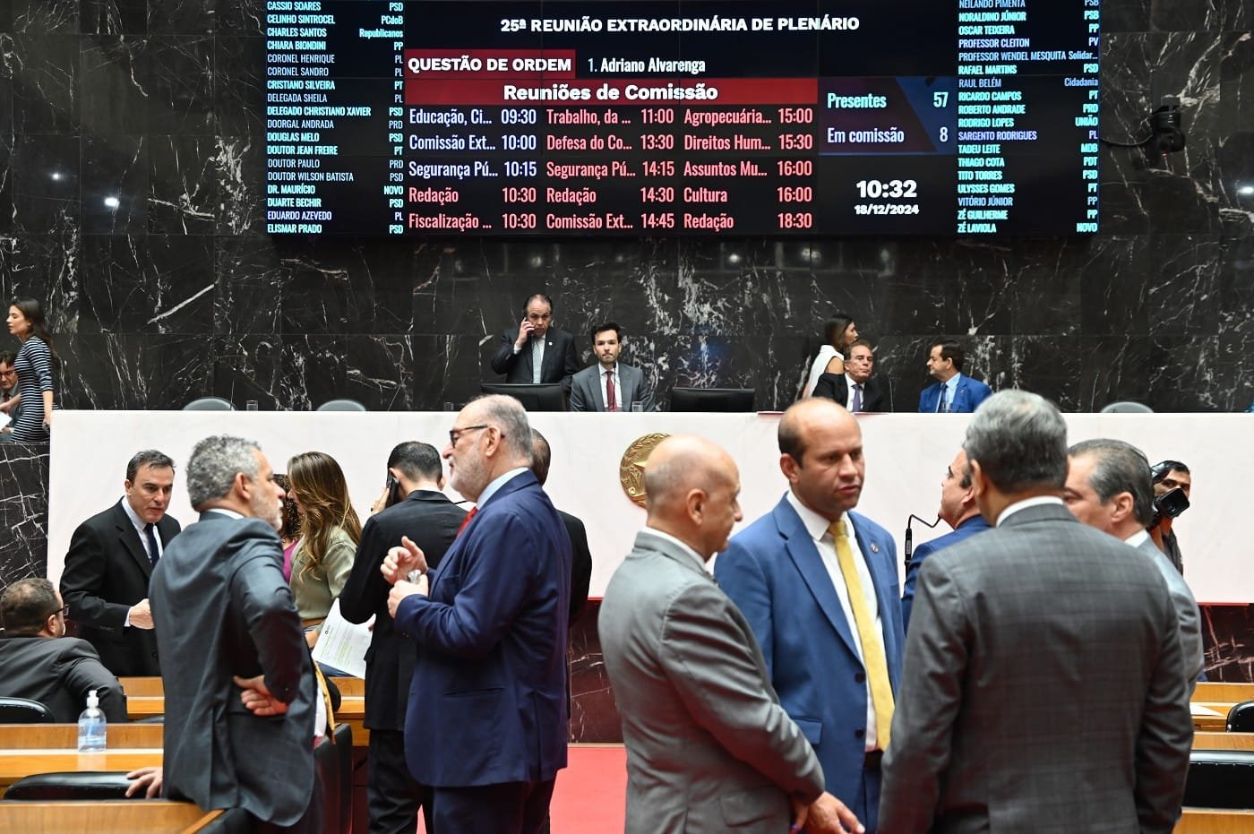 Também foi aprovado o PL 573/23, que estabelece diretrizes para o funcionamento das empresas especializadas na prestação de serviço