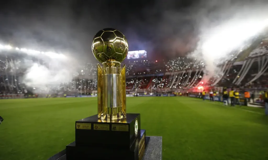A Conmebol (Confederação Sul-Americana de Futebol) anunciou, nesta sexta-feira (13), que a Recopa Sul-Americana será disputada nos dias 20