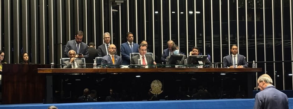 Governo de Minas apoia aprovação de programa para pagamento de dívidas dos estados 1 Foi aprovado no Senado Federal, nessa terça-feira (17/12), o projeto de lei que cria o Programa de Pleno Pagamento da Dívida dos Estados