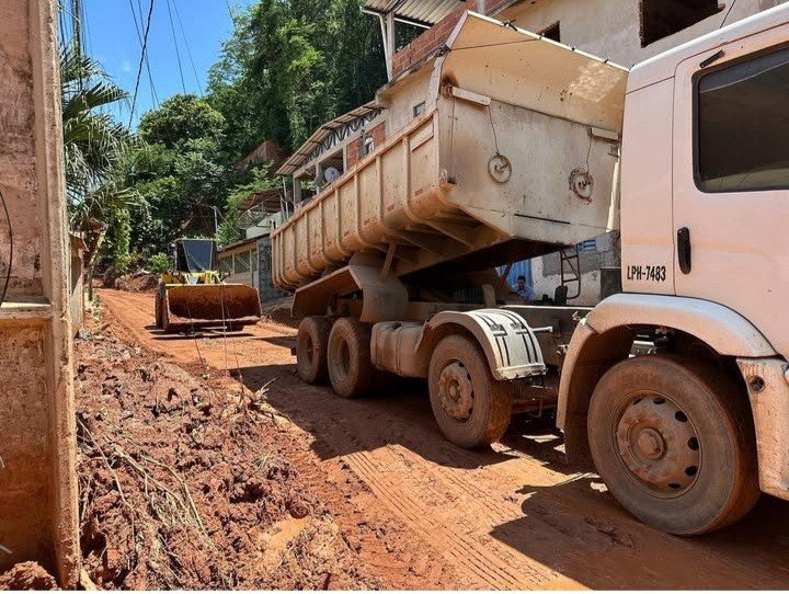 Ipatinga: Equipes de limpeza fazem trabalhos em bairros atingidos pelas enchentes 5 17371424016014765809436544948614