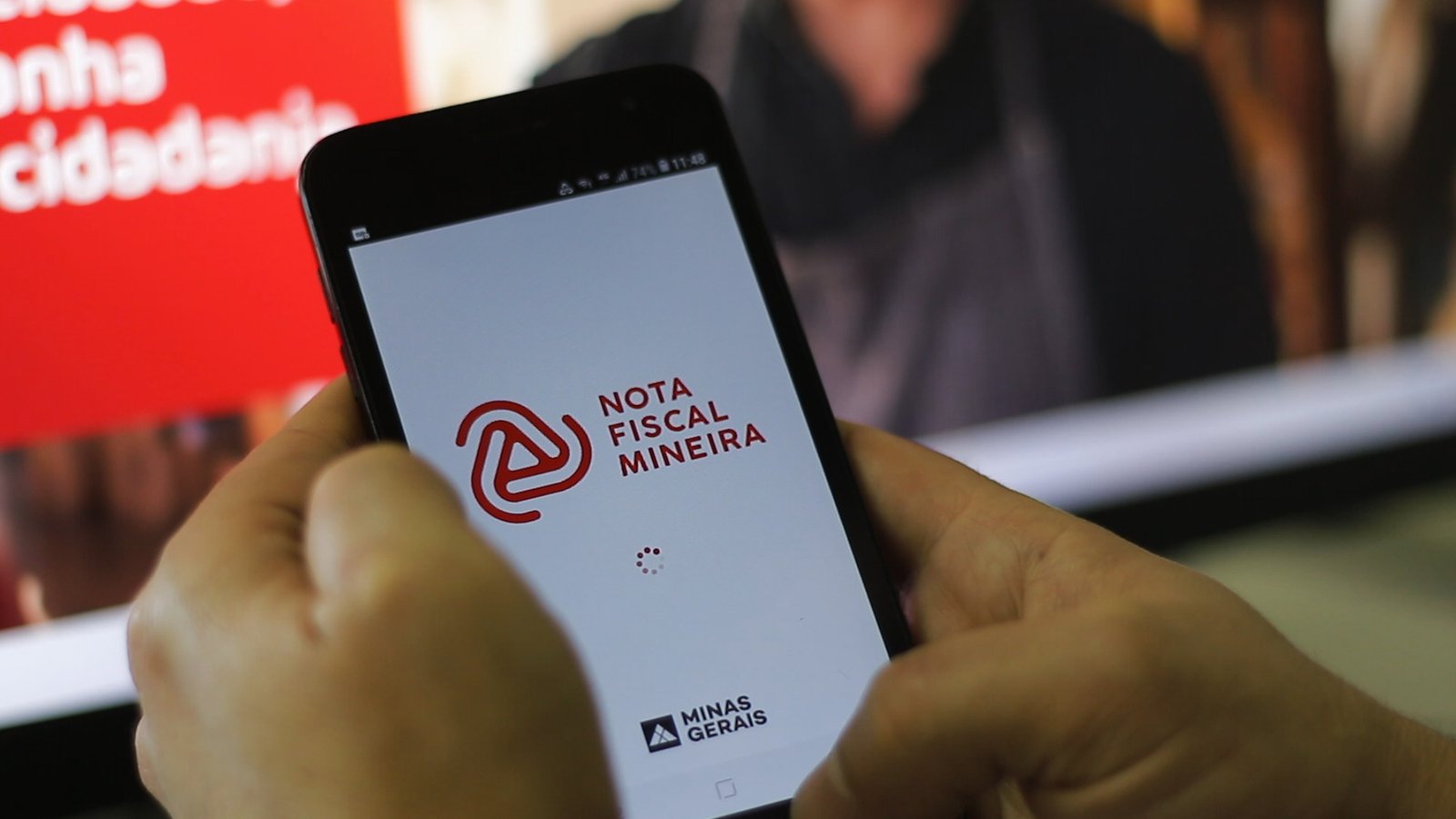 O programa Nota Fiscal Mineira incentiva os consumidores a pedirem notas fiscais em suas compras