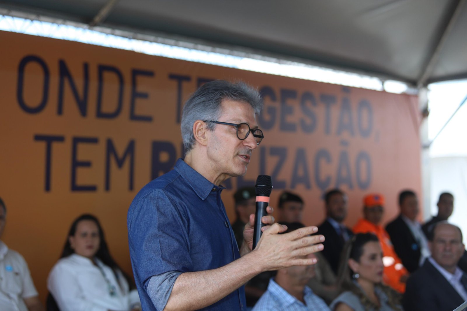 Governo de Minas autoriza início das obras de revitalização da rodovia MG-450, na divisa com São Paulo 1 O governador Romeu Zema autorizou, nesta quinta-feira (23/1), o início das obras de revitalização da rodovia MG-450