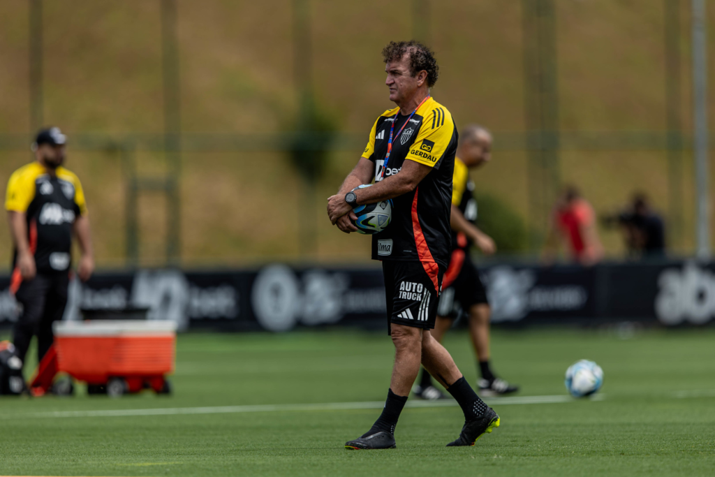 Cuca é apresentado no Galo: “Me sinto à vontade aqui” 1 image 194