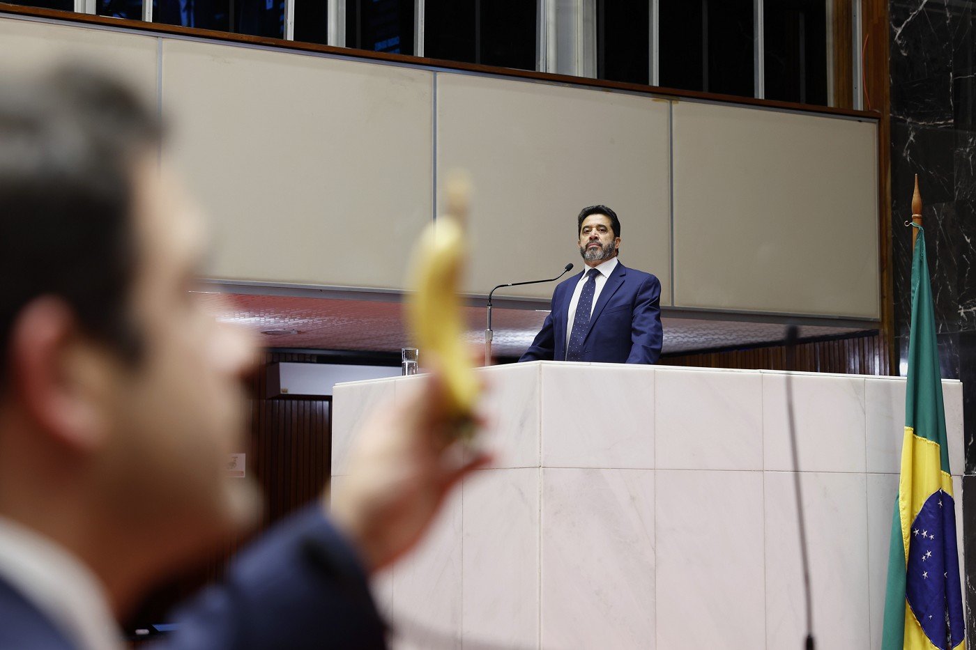 Parlamentares criticam vídeo de governador ironizando preço dos alimentos. Assista o vídeo.