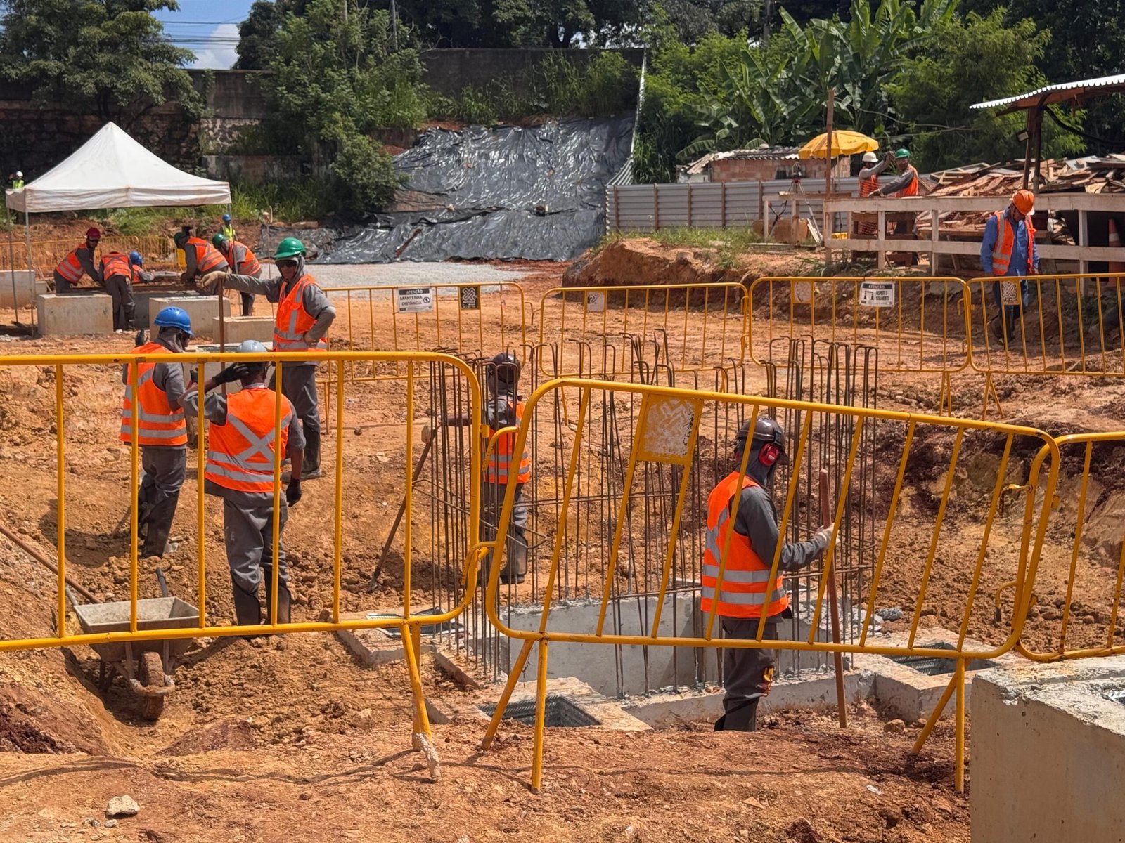 Governo de Minas acompanha avanço das obras da Linha 2 do Metrô de BH