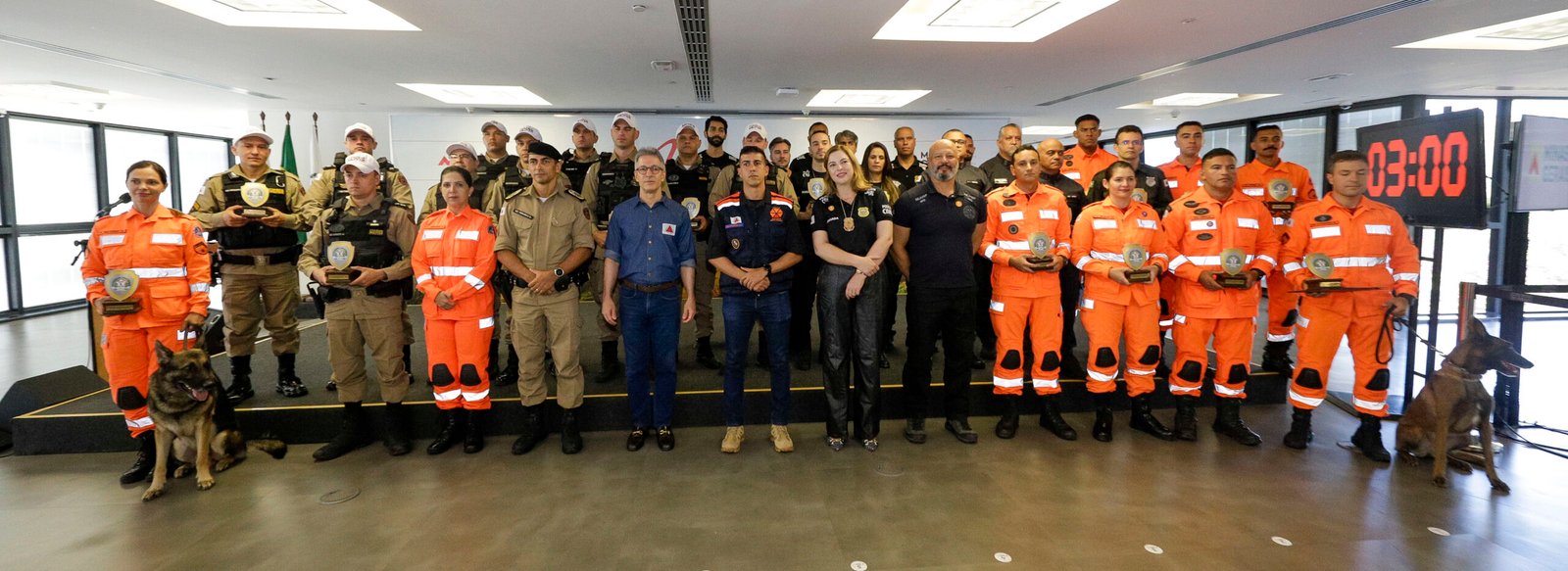 Governo de Minas reconhece ações de destaque das Forças de Segurança com o Troféu Guardião Mineiro 2 Governo de Minas reconhece ações de destaque das Forças de Segurança com o Troféu Guardião Mineiro