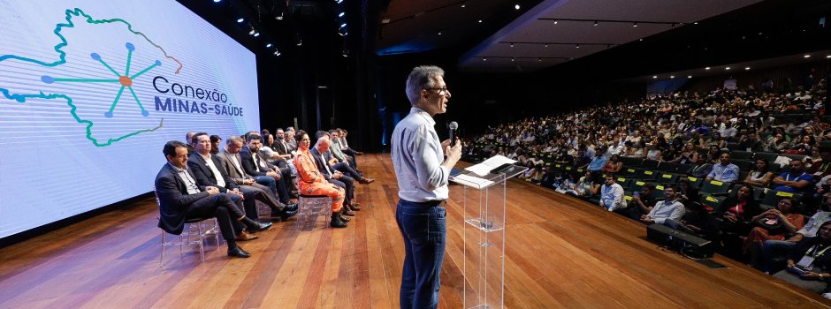 O governador Romeu Zema anunciou, nesta terça-feira (4/2), em Belo Horizonte, o adiantamento de três parcelas do Acordo do Fundo Estadual