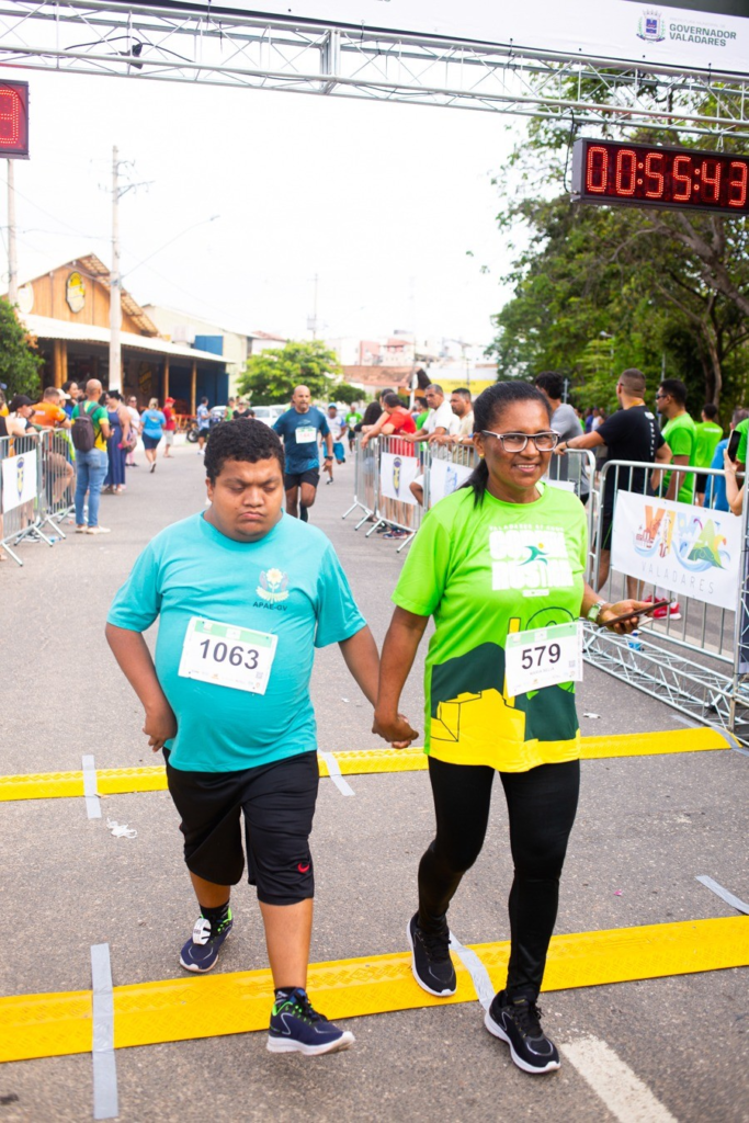 Corrida Rústica reúne atletas de Valadares e região 4 image 12