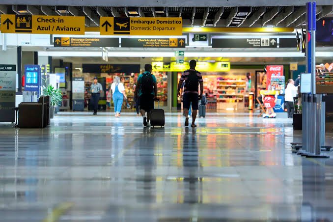 Com apoio do Governo de Minas, Belo Horizonte terá voos diretos para Bariloche 1 A partir do dia 25/6, os mineiros e mineiras vão ganhar mais uma opção de destino partindo do aeroporto de Confins, na Região Metropolitana
