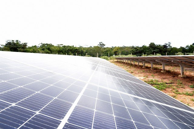 Implementação de energia fotovoltaica motiva debate em comissão na quinta (13)