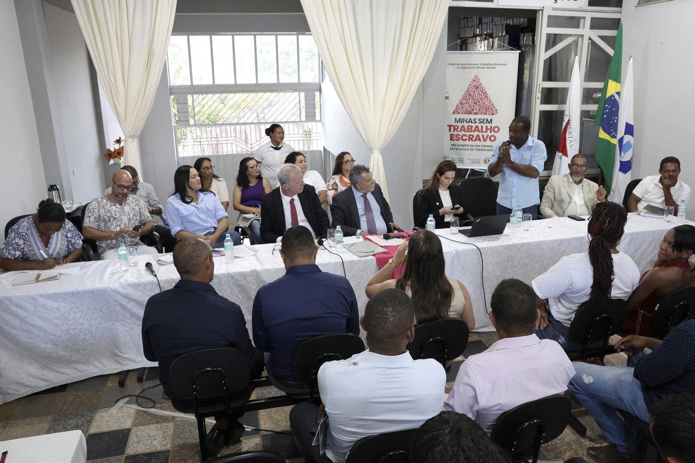Se migrar, trabalho escravo. Se ficar no Jequitinhonha, miséria