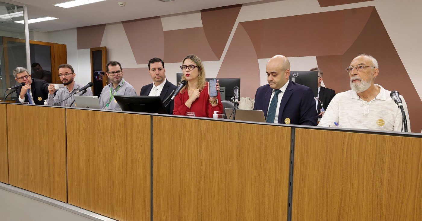 Ambientalistas cobram regulamentação de pilhas de rejeitos da mineração no Estado