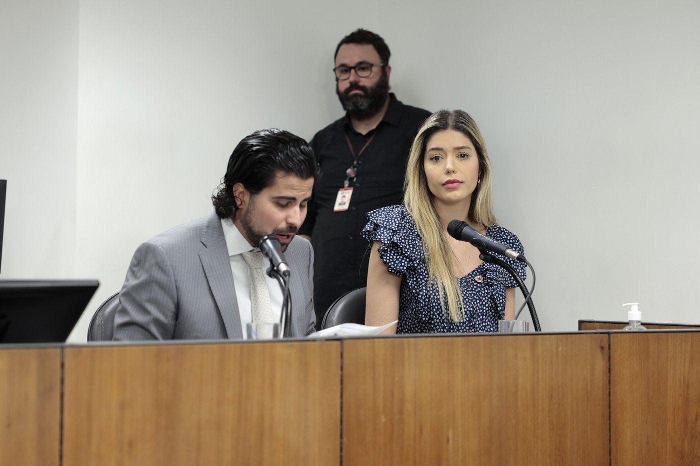 O projeto da deputada Amanda Teixeira Dias sobre semáforos inteligentes foi relatado pelo deputado Zé Laviola, que optou por sugerir