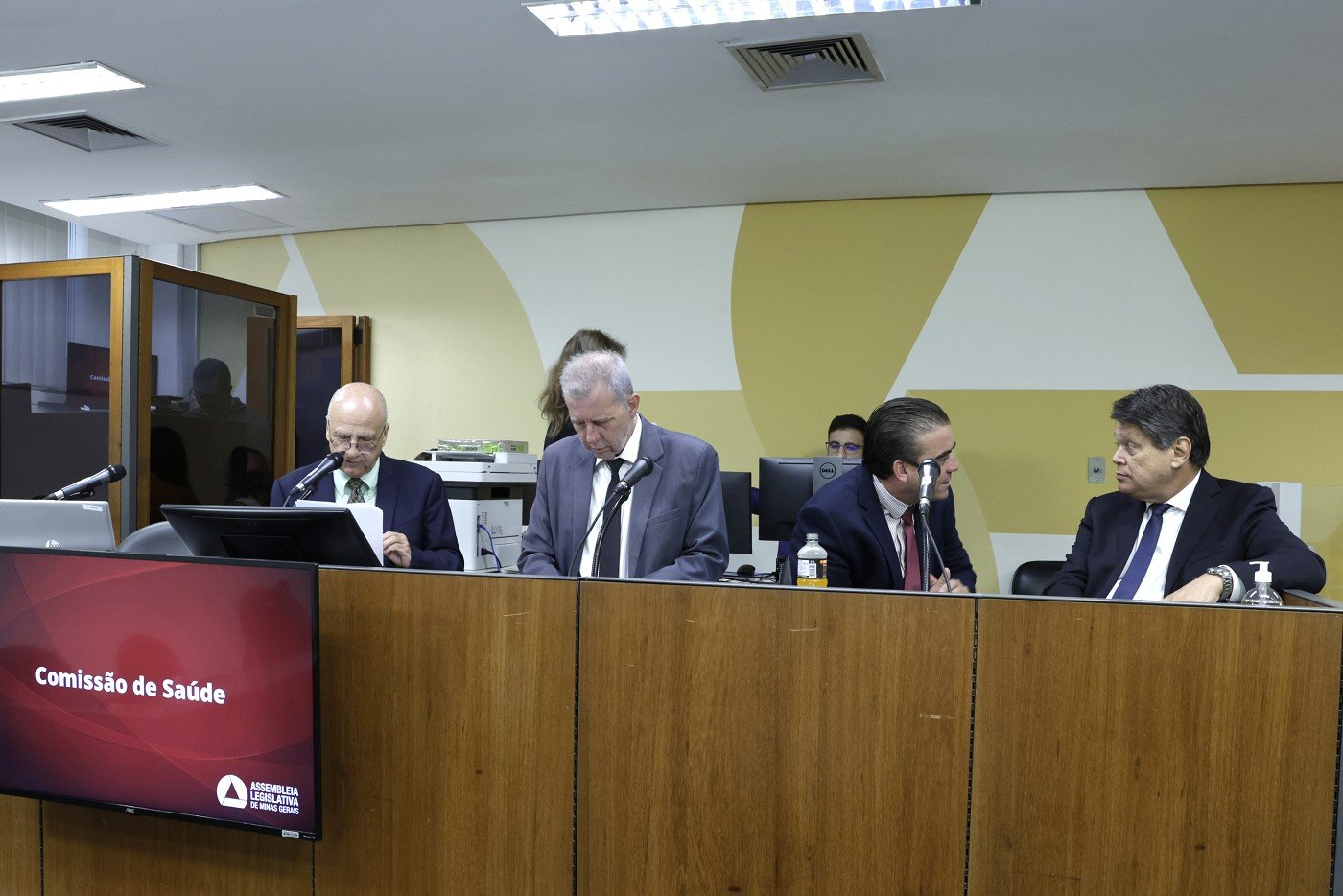 Comissão de Saúde deu aval a projeto que contempla pessoas em tratamento de câncer