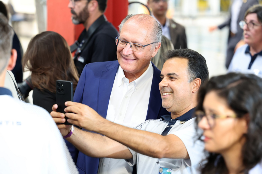 Novo centro de produtos automotivos híbridos deve atrair milhões para o Estado 17 image 43