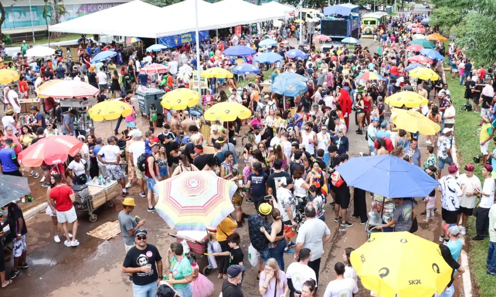 O aplicativo Celular Seguro, do governo federal, registrou, em todo o país, cerca de 2,5 mil alertas de bloqueio durante o carnaval