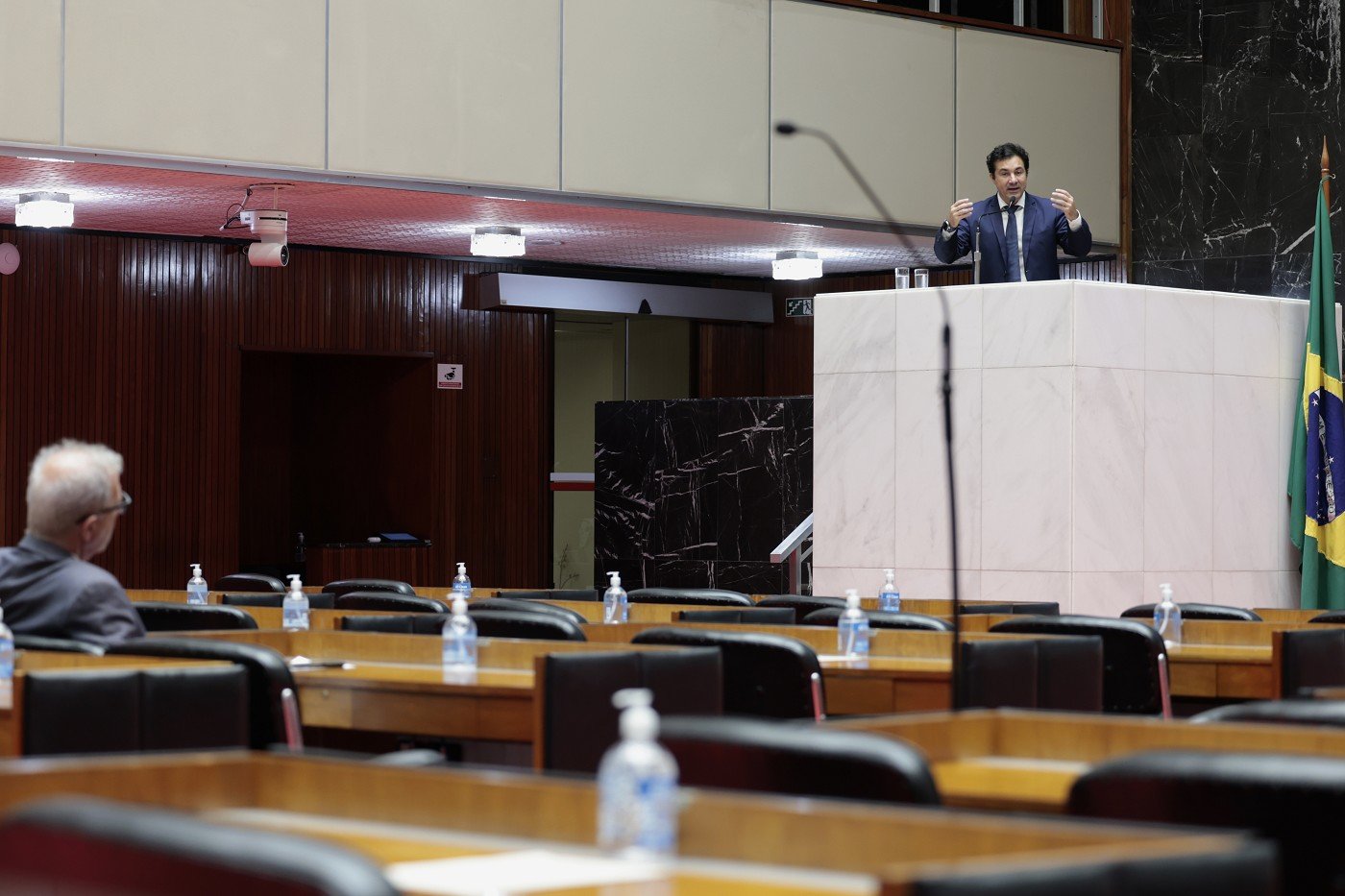 Projeto de reajuste para servidores da educação chega à ALMG