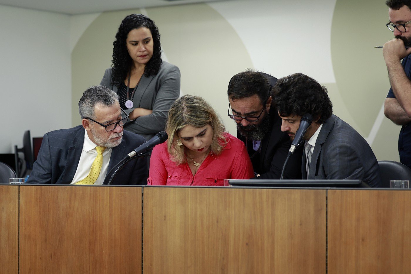 Parlamentares apreciaram mais de 50 proposições na reunião desta terça (dia 15)