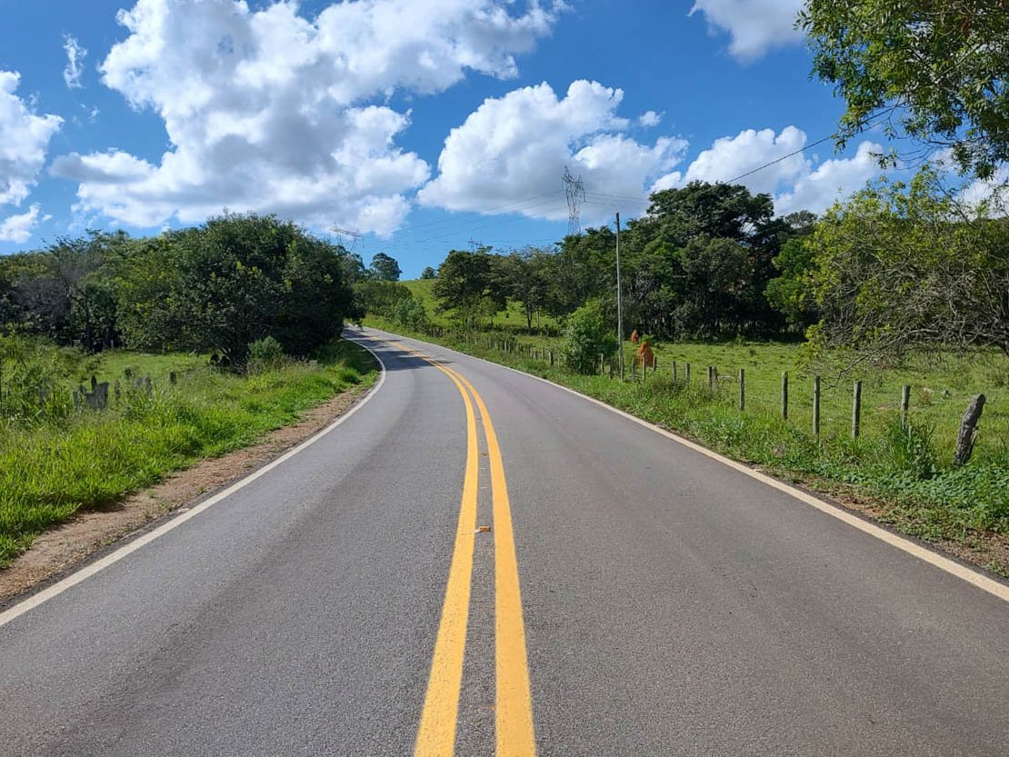 DER-MG conclui obras de revitalização em trechos de rodovias na região de Oliveira 1 DER-MG conclui obras de revitalização em trechos de rodovias na região de Oliveira